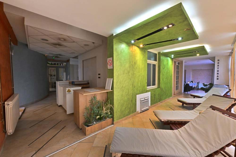 Hotel Tiski Cvet Novi Bečej Buitenkant foto